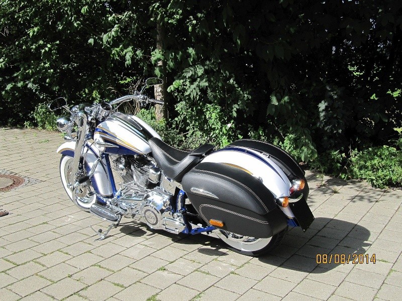 CVO Softail Deluxe 2014 Candy Cobalt: the Blue Diamond - Page 4 Img_2011