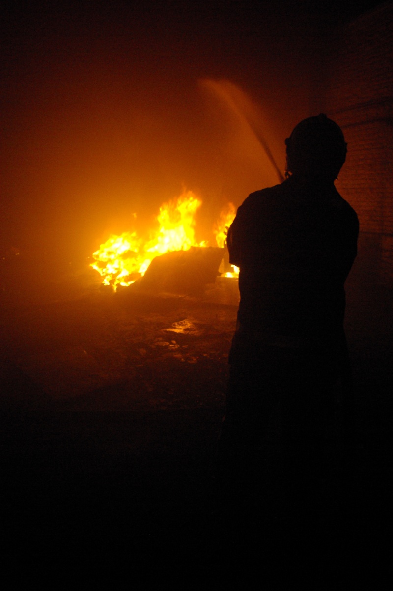 SOIGNIES, 14/12/2014  incendie usine TECNIC GUM  (photos) Imgp2311