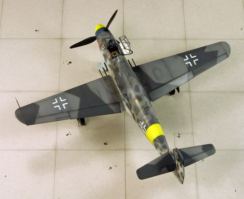 Messerschmitt Me 509 A-1 "Sperber" (1:48 - TRUMPETER) Img_6730