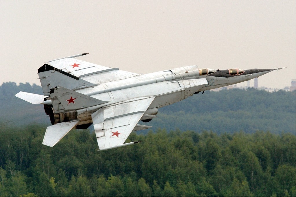 MiG-25 PD/PDS "Foxbat" (Kitty Hawk) Russia10