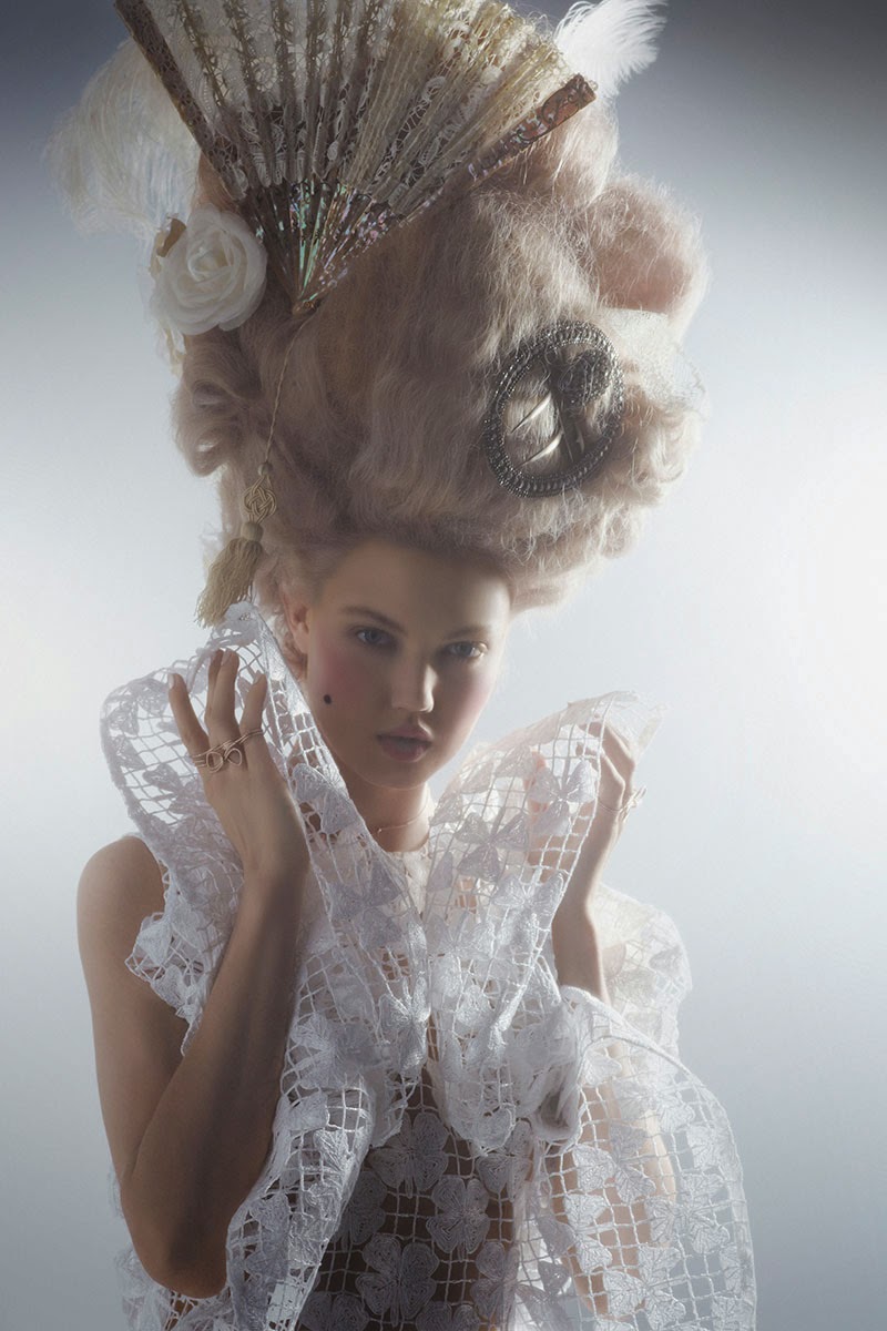 mode - Marie-Antoinette muse de la Mode - Page 3 Lindse10