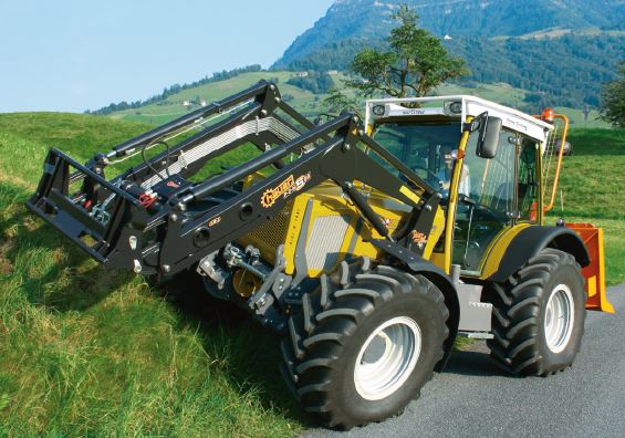 RIGITRAC....un tracteur pour les pentes ! Capt2207