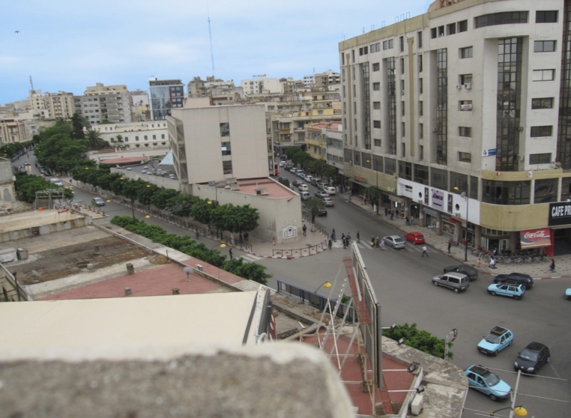 Meknès, la ville Nouvelle 4 - Page 3 Place_10