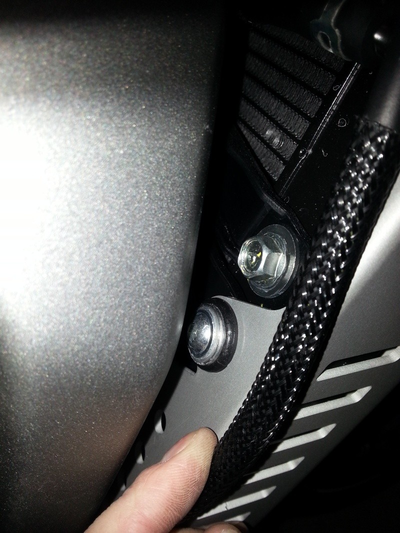 [Tuto] Montage des écopes Yamaha pour le radiateur 20141210
