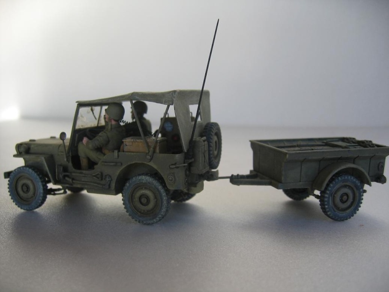 US light tank M5A1 Tamiya - Willys Jeep with trailer Italeri les deux au 1/35e 40-pho21