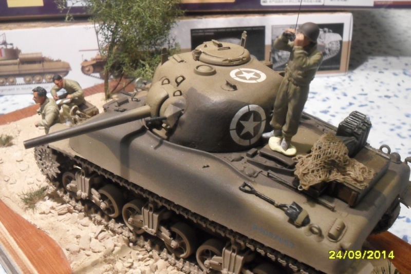 Sherman M4A1 DV  "DRAGON 1/35 " - Page 3 2014-048