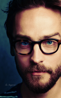 Tom Mison Tom_mi19