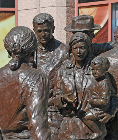 Sculptures "Sidewalk Society" et "El Senador" à Albuquerque, Nouveau Mexique - Etats-Unis 119_0310