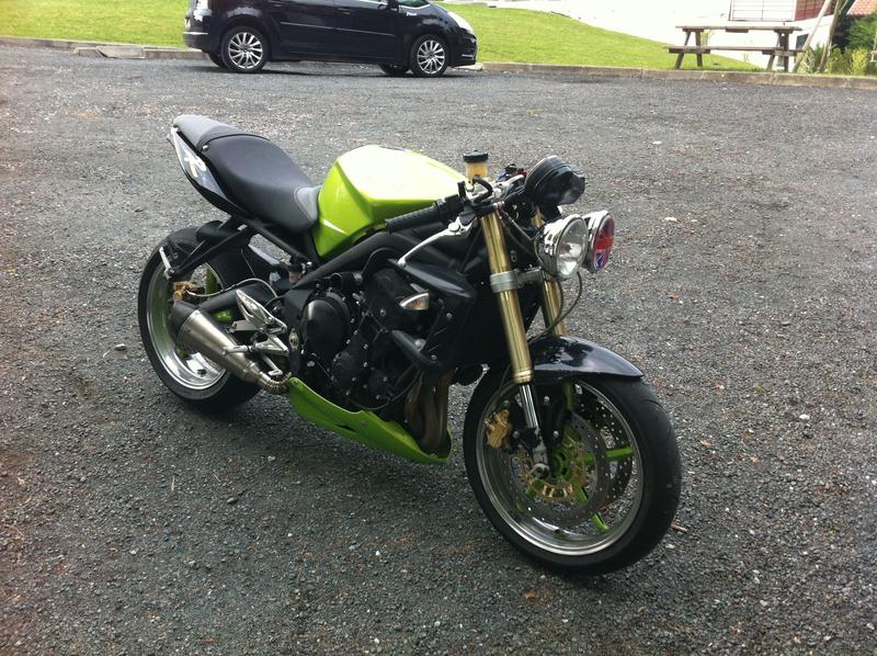 Street triple RX  6743410