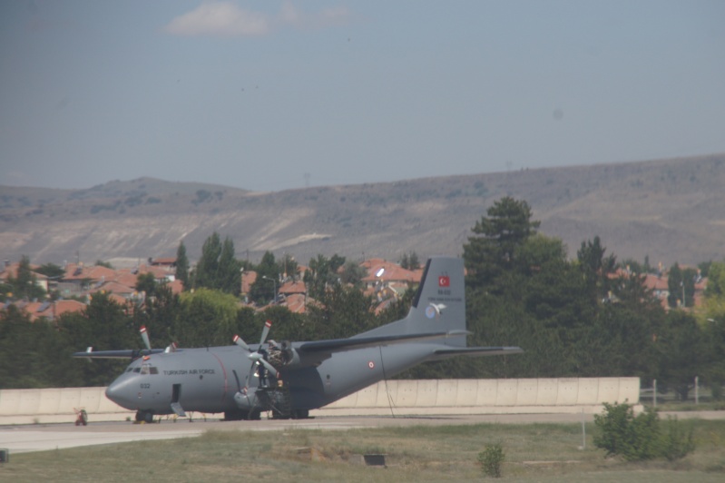 A400M turc parmi ses anciens C130 et Transall ( Kayseri ) Dsc00312