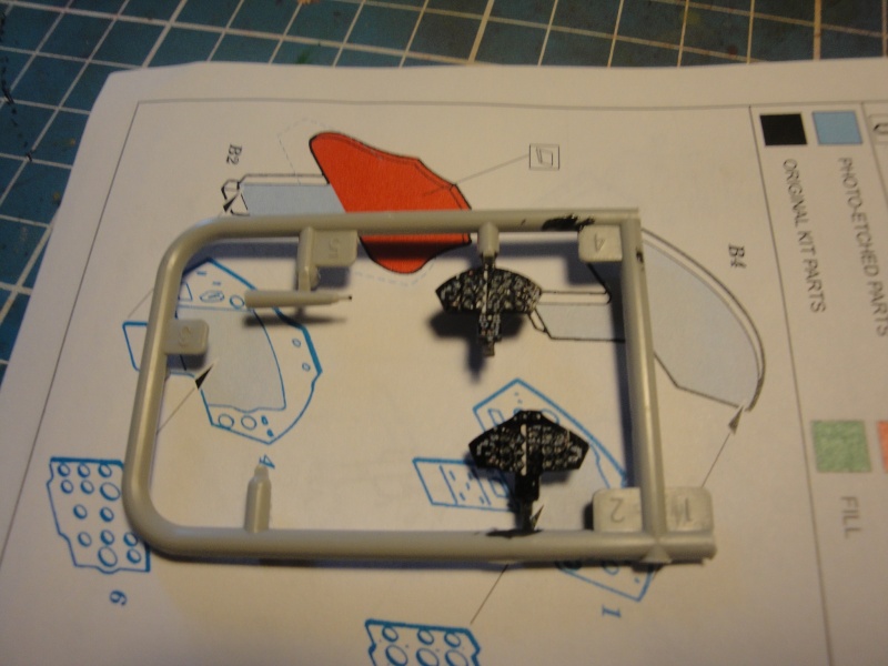   [Russie 2013-14]- (Hobby Boss ) MIG 15 UTI (fini) Dsc07816