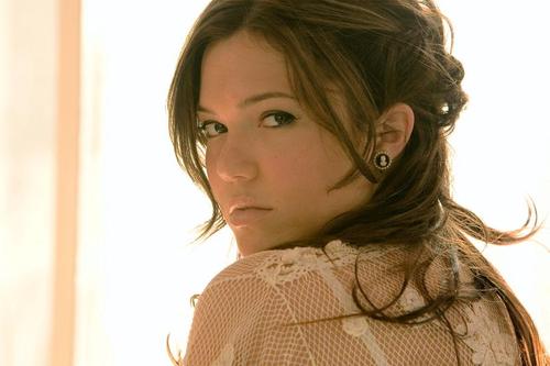 Mandy Moore M110