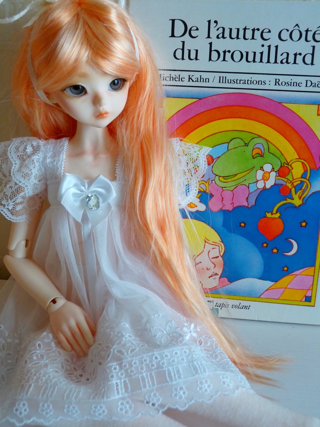 Quatre BJD estivales, dont une fan de Dr Who! (Volks, KDelf) - Page 5 Blanc111