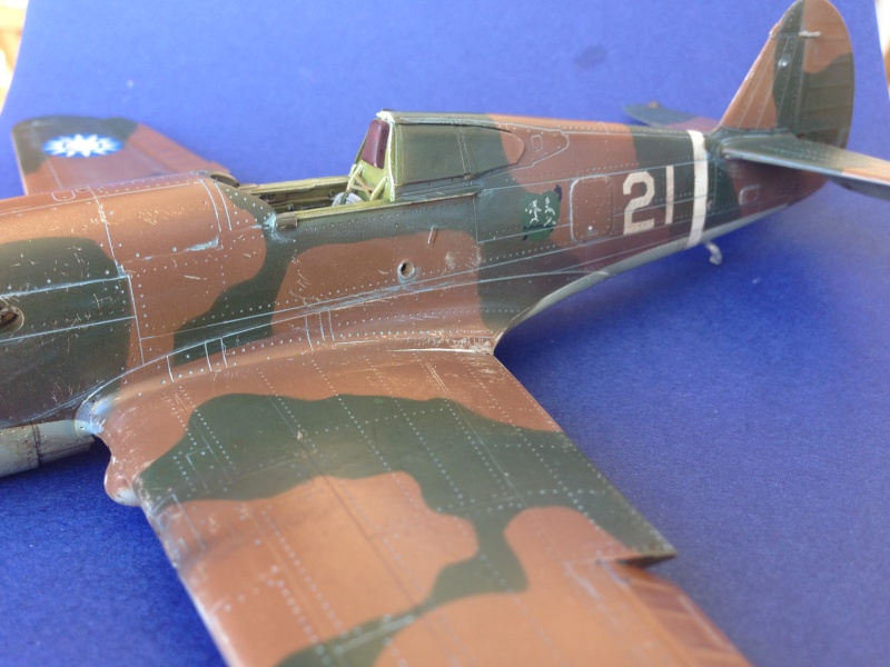 P40B Trumpeter 1/48 Flying Tigers - Page 4 Img_1320