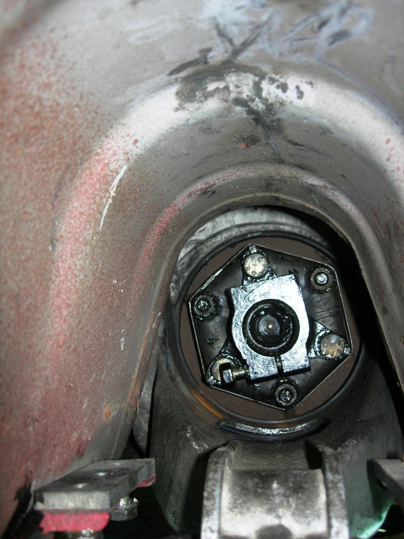 Tutoriel du remplacement des Flector de transmission sur un GTV6 et/ou châssis transaxle 2010-195