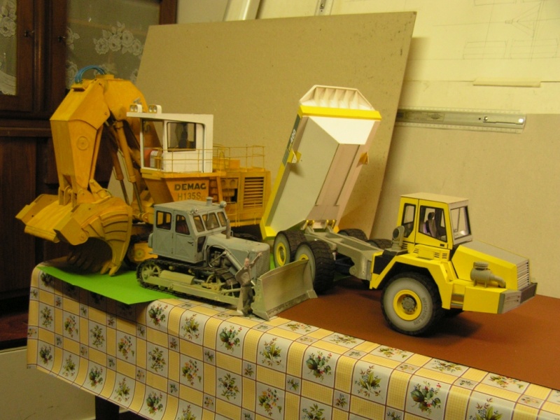 Fertig - Komatsu HM400-1 M1:20 Eigenbau - Seite 5 Bau27610