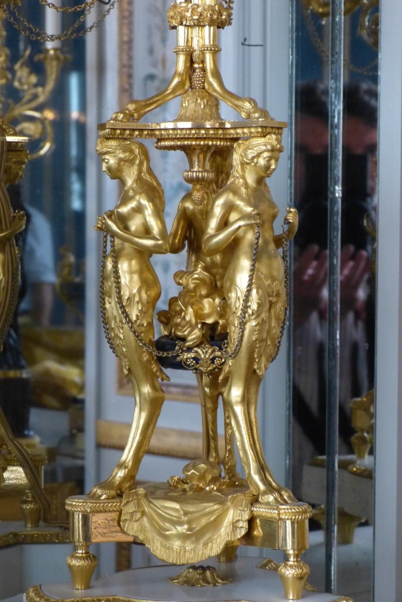 turc - Décors et meubles des boudoirs turcs du comte d'Artois : reconstitution au musée du Louvre P1020421
