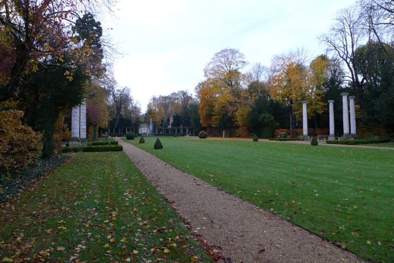 Le domaine de Mme du Barry à Louveciennes : château, pavillon de musique et parc P1060128