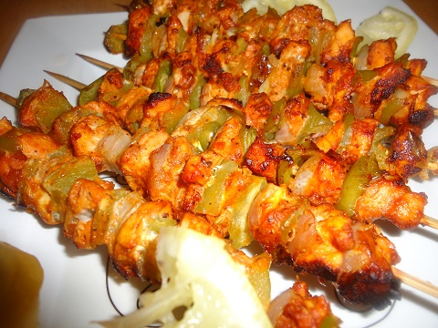 الطبق التركي شيش طاووق مباشرة من مطبخ سناءووووو Dsc01637