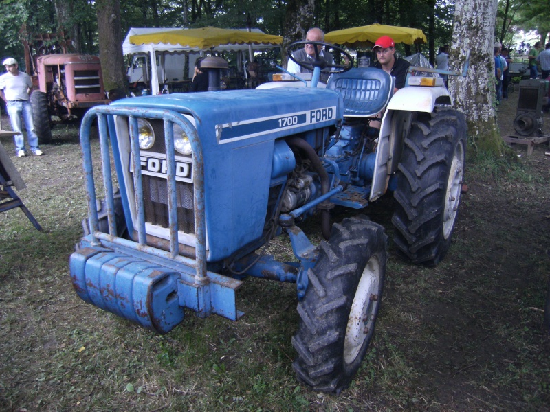 Donzenac (19) 5 & 6 Juillet 2014 Expo tracteurs et moteurs Dscf6332