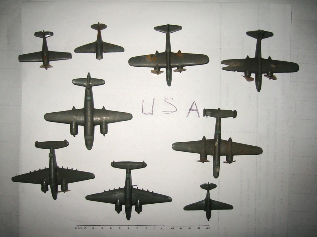Maquette  d avions  pour l instruction dans la FLAK  Usa10