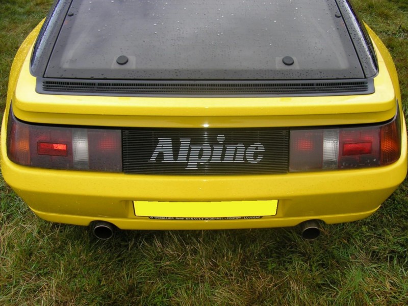 JANVIER 2015 - Choix des 5 photos "vue arrière ou 3/4" - Entête du Forum Alpine GTA et A610 Pa020012