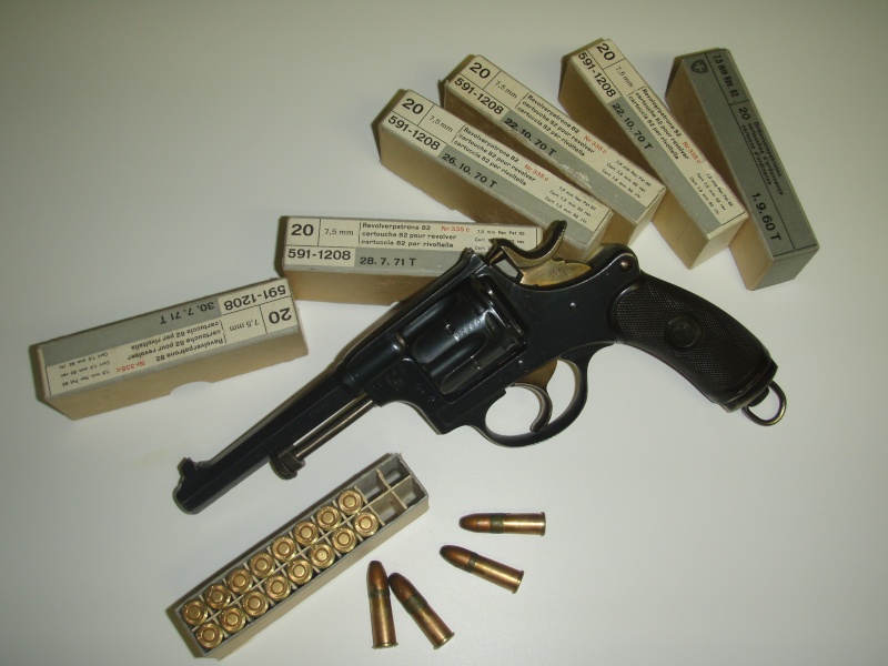 Revolvers d'ordonnance 1882 et 1929 Pb100310