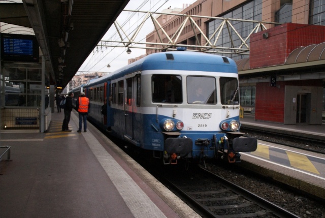 X 2819 et X 2914 à Lyon pour la Fête des Lumières  Ap280014