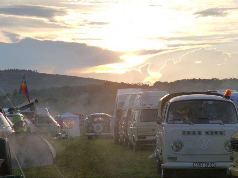 [WEEK-END] Fley (71) 3ème VW French Bus Meeting Woodstock Edition (Juil 2014) P1530515