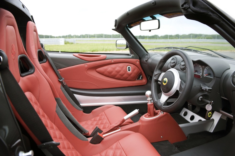 Su Elaborare di giugno prova su strada della Lotus Exige S Roadster A_lotu19