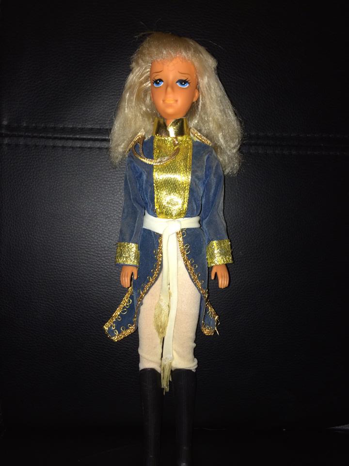 Cerco bambola LADY OSCAR - ROSE OF VERSAILLES Ladi210