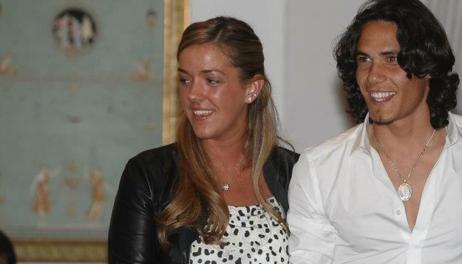 Cavani passe a la caisse ( divorce ) Edinso10