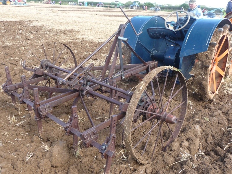 Cultivador Ransomes remolcado (1920-40). Foto Dinas. 8-28-210