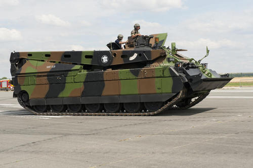 Le char lourd Français AMX 56 (56 tonnes)<<LECLERC>>(Source du Ministère des Armées) Le-dep10