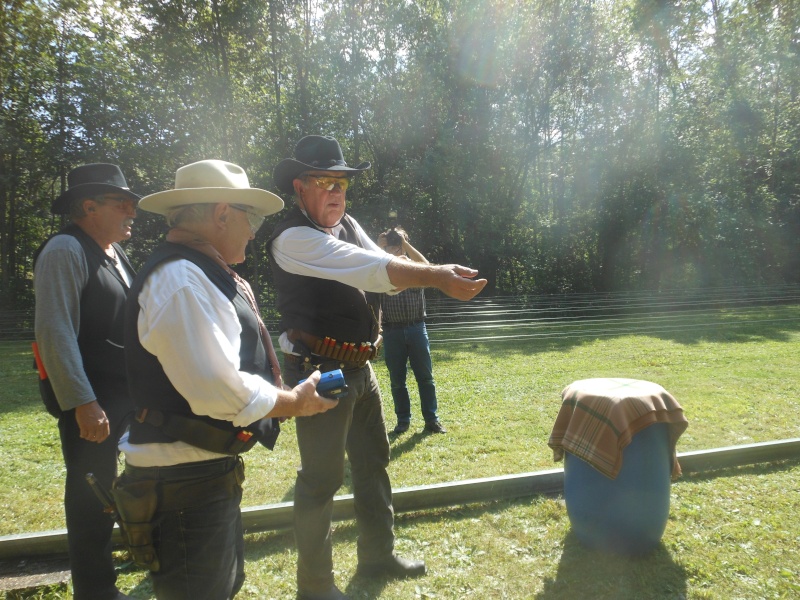 Balck Mountain Gunfighters  :  Premier concours de CAS  en SUISSE    Dscn3123