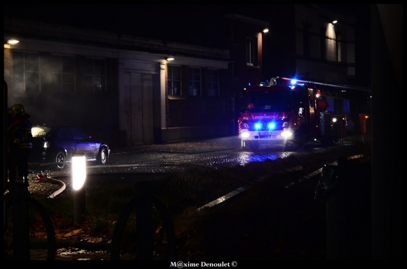 (14/12/2014) Tournai : Incendie dans un logement en rénovation + photos Dsc_0036