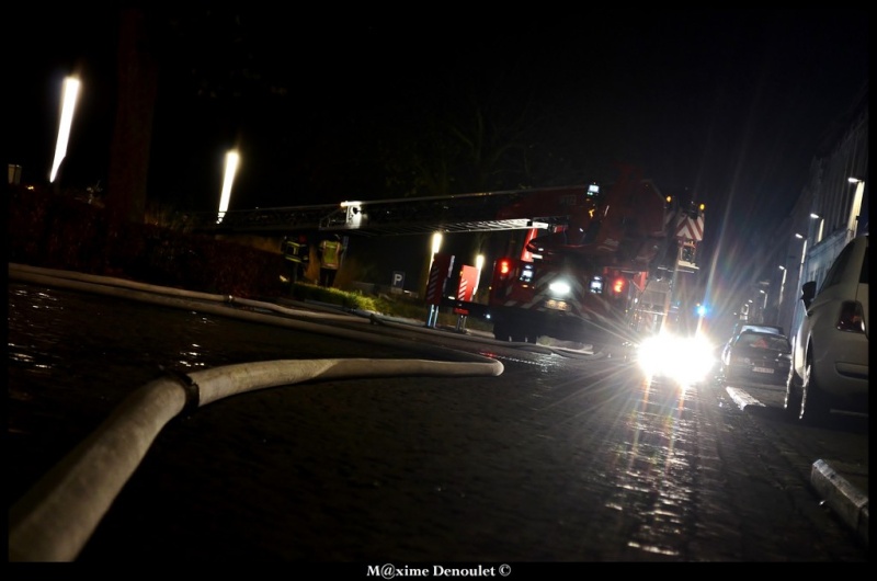 (14/12/2014) Tournai : Incendie dans un logement en rénovation + photos Dsc_0110