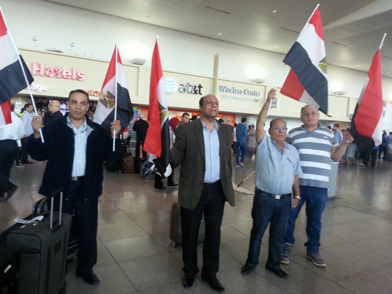 جماعه الاخوان الارهابيه تعتدى على مؤيدو السيسى فى نيورك Oa_iy_10