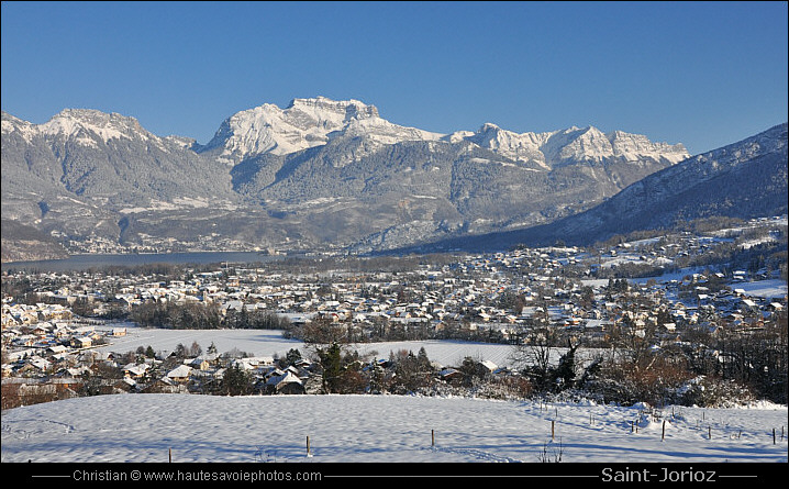 les montagnes en neigées Saint-11