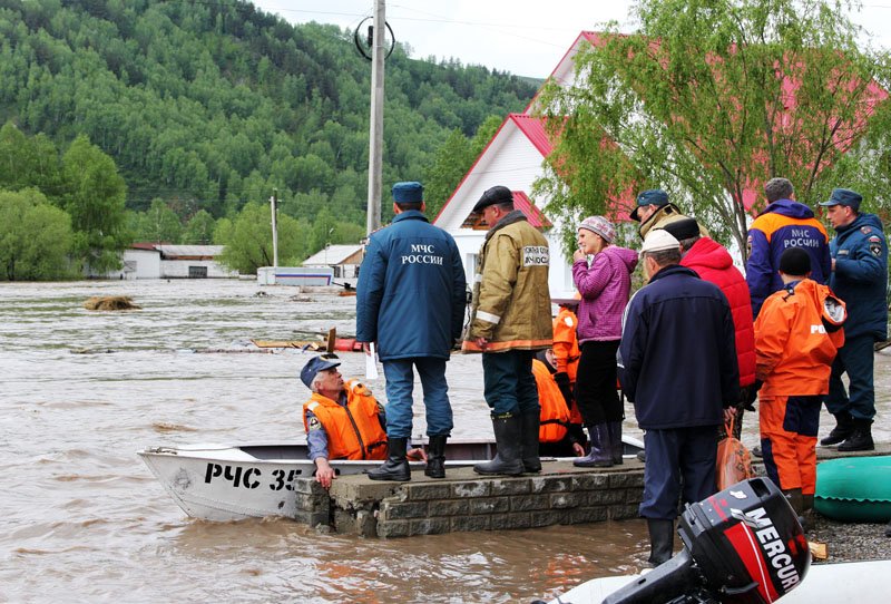Inondations dans le Sud de la Sibérie : 6 morts Inonda10