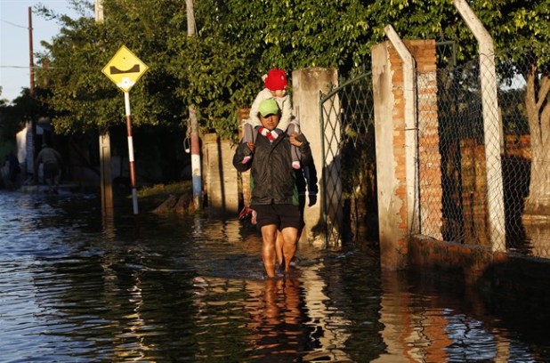 Importantes inondations au Paraguay Inonda13