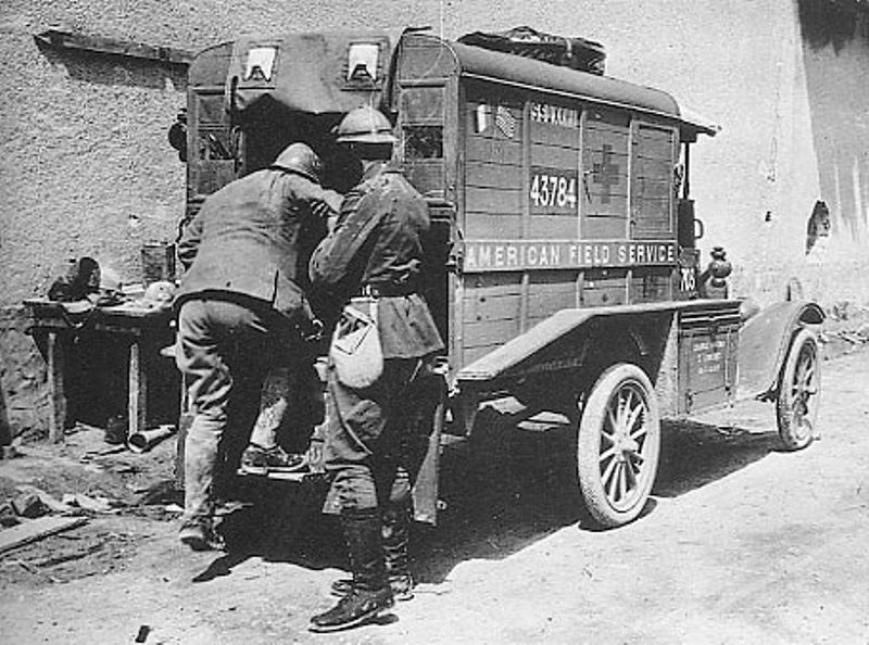 FORD T 1917 Ambulance [1/16 ACADEMY + Scratch] - Page 4 Ww1for10