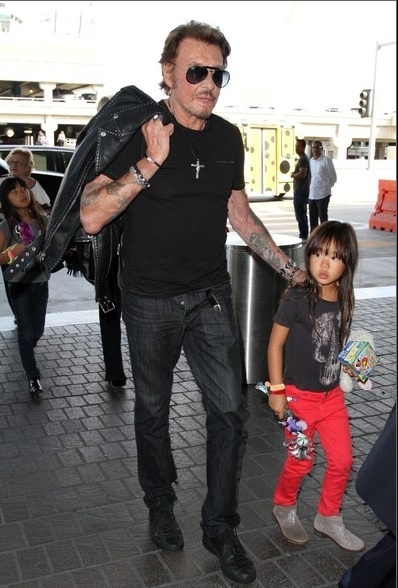 Johnny à l'aéroport de Los Angeles le 14 oct 2014 Captu176