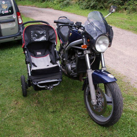 Un Nouveau Motard Dans La Famille