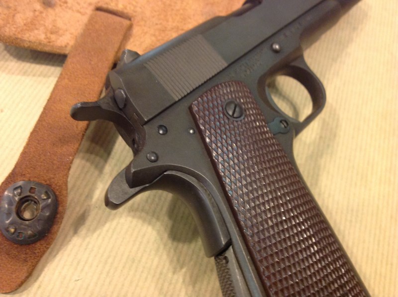 colt 1911 A1 New_mo10