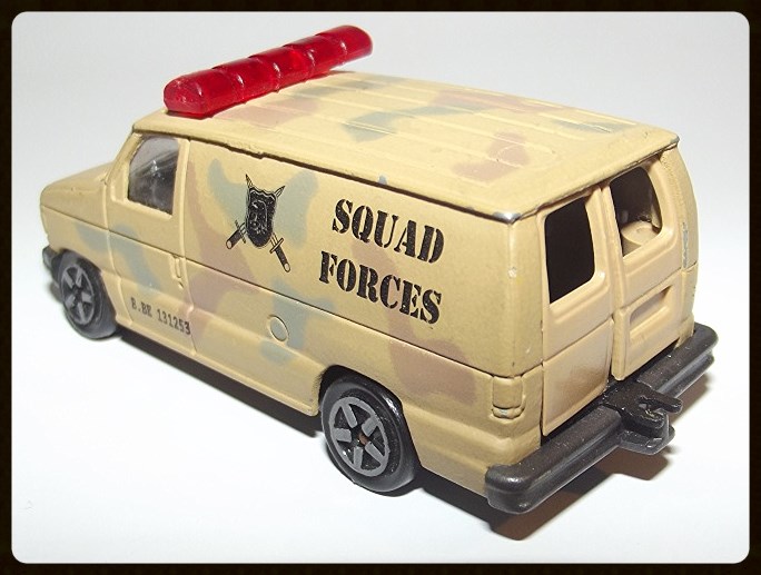 N°220-14 FORD ECONOLINE IV MILITARY POLICE 15385110