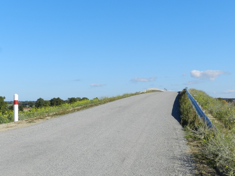 Petits viaducs de la LGV en Mayenne Vauvy136