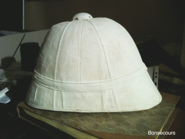 Le casque colonial modèle 1886  2321