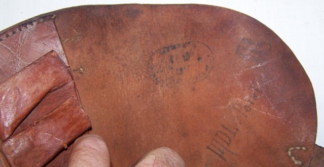 Les etuis du revolver modele 1873/74 et 1892 (etui-jambon) 387