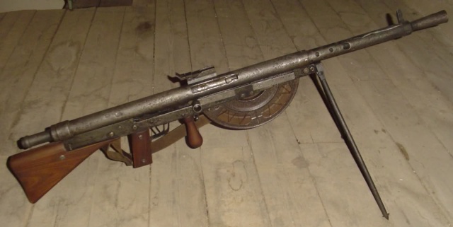 Le fusil-mitrailleur Chauchat et ses accessoires  4123
